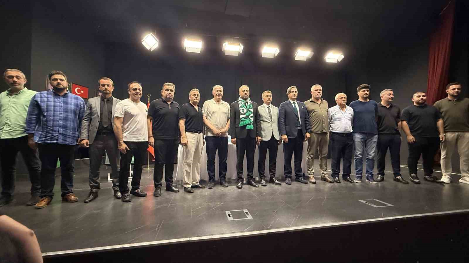 sakaryaspor-baskani-enes-zengin-yarim-kalan-hikayeyi-bastan-yazacagiz