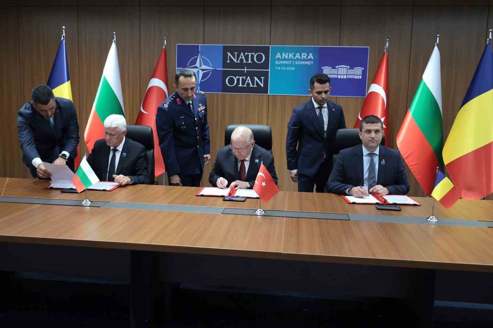 turkiye-romanya-ve-bulgaristan-arasinda-karadeniz-ile-ilgili-anlasma-imzalandi