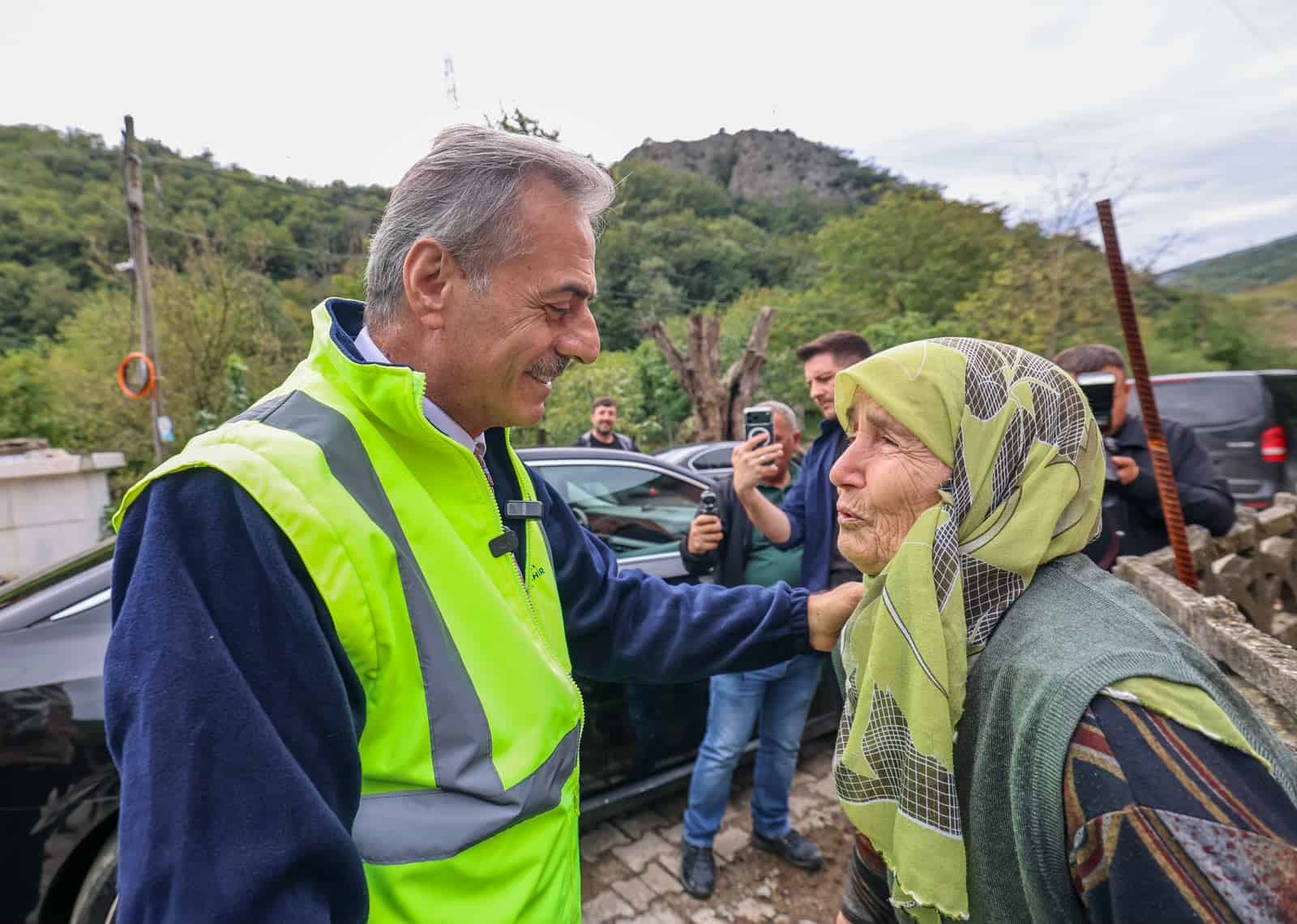 Başkan Alemdar Geyve’de Sel Hasarını İnceledi
