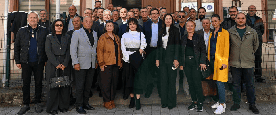 Başkan Erkek Muhtarlar Derneğini Ziyaret Etti