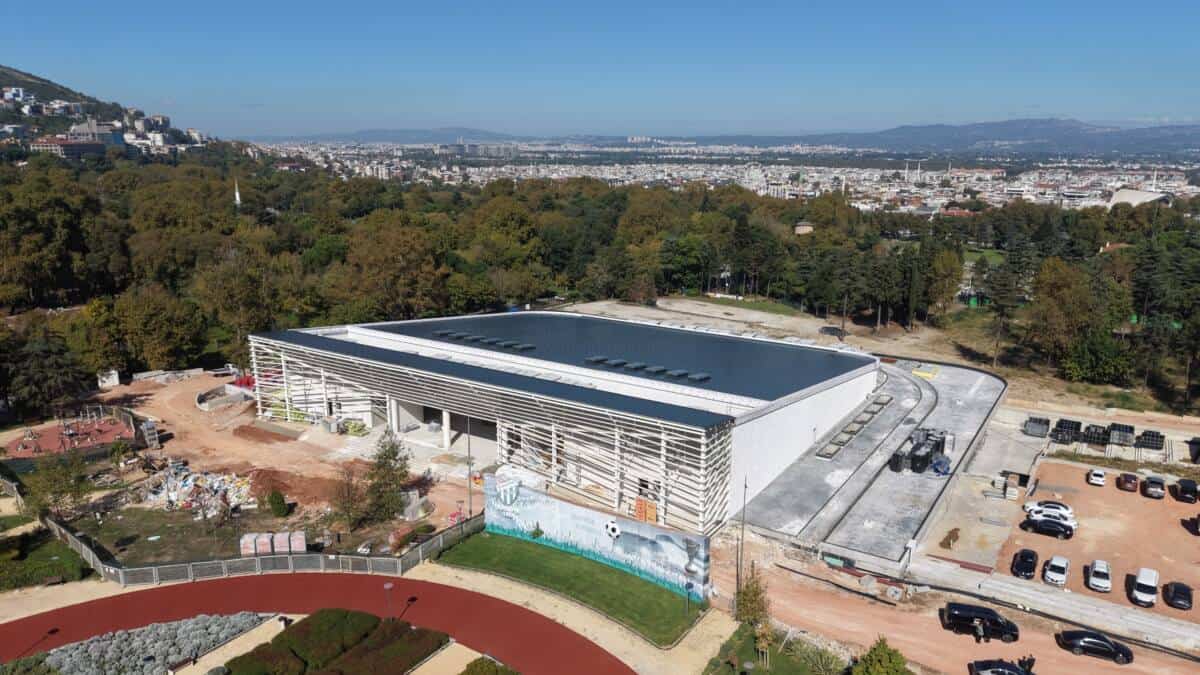 Bursa Atatürk Spor Salonu İnşaatı Yüzde 80 Tamamlandı