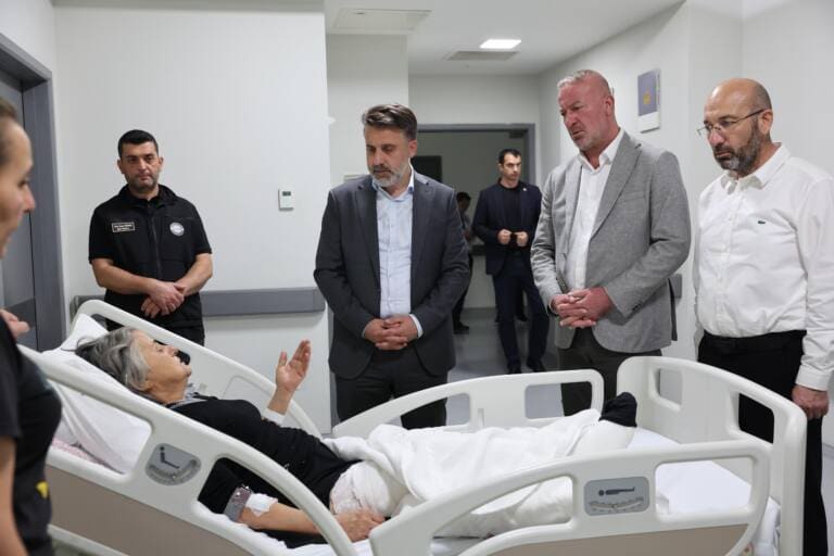 Bursa Başkan Vekili Biba, Akhisar Kazasında Yaralıları Ziyaret Etti