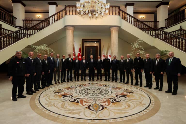 Bursa Valisi Erol Ayyıldız’a Veda Ziyareti