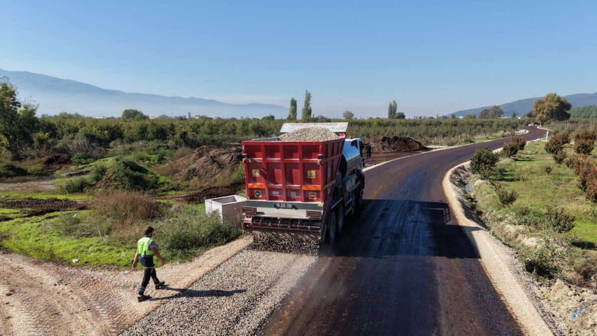 Bursa’da 6 Mahallede 9 Kilometrelik Yol Yenileme