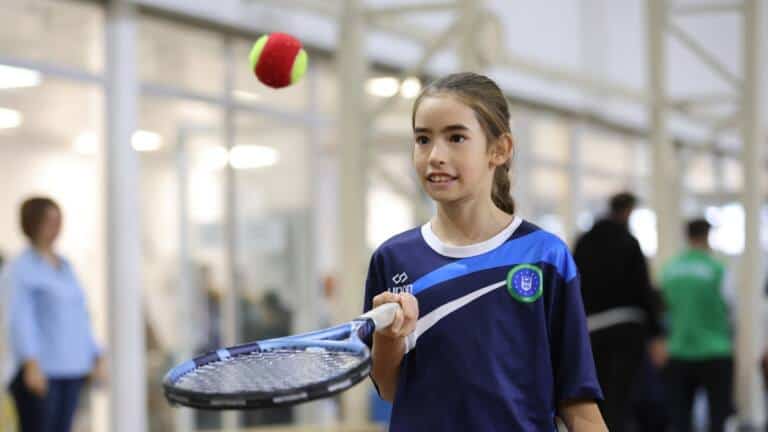Bursa’da 600 Öğrenciye Ücretsiz Tenis Eğitimi