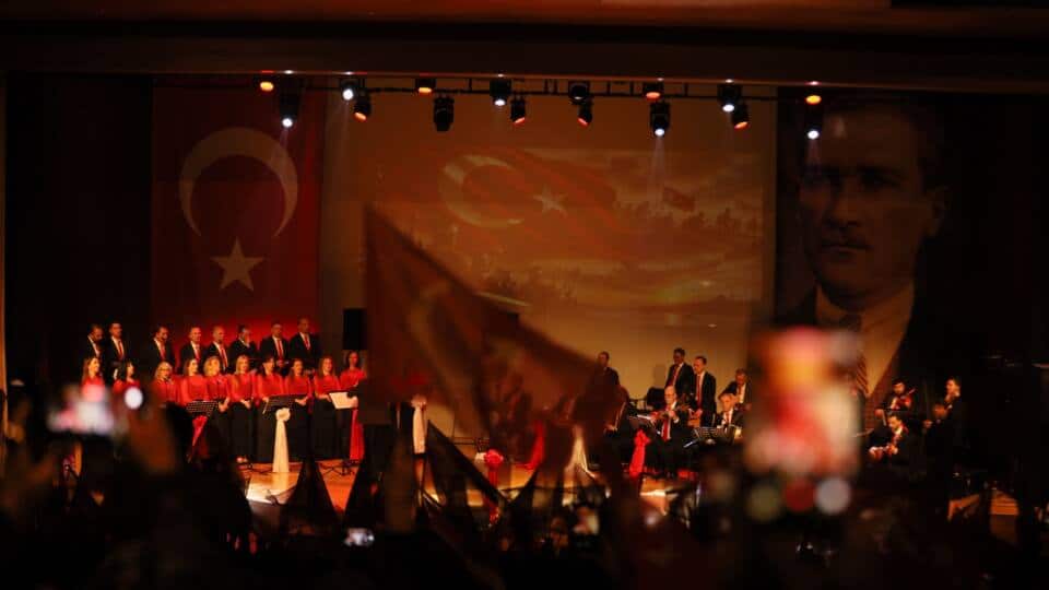 Bursa’da Cumhuriyet Bayramı Türk Müziğiyle Kutlandı
