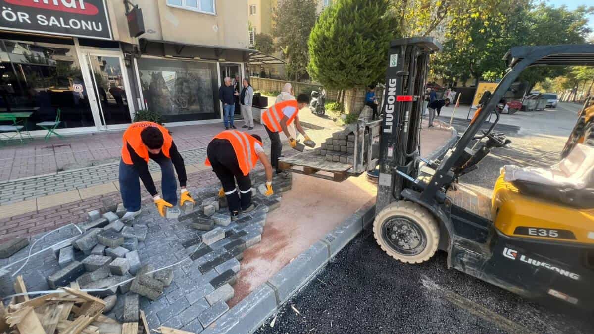 Bursa’da Erdoğan Caddesi Asfaltlanıyor