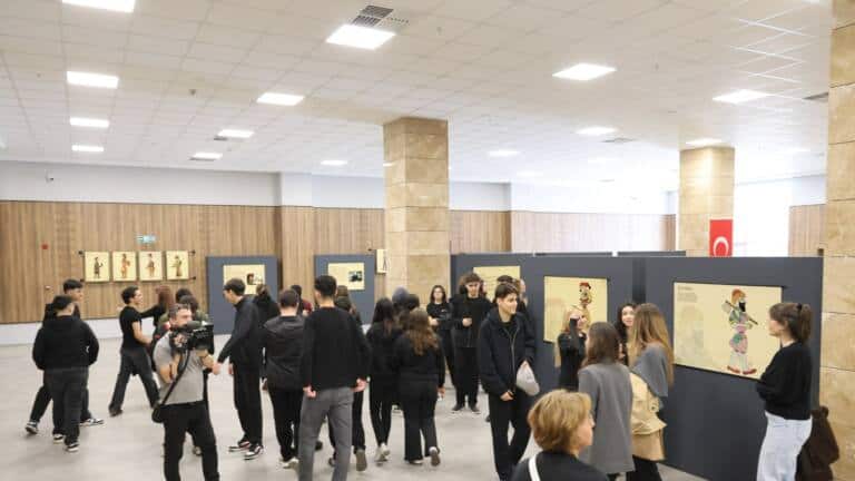 Bursa’da Karagöz Sanatı Geleceğe Taşınıyor
