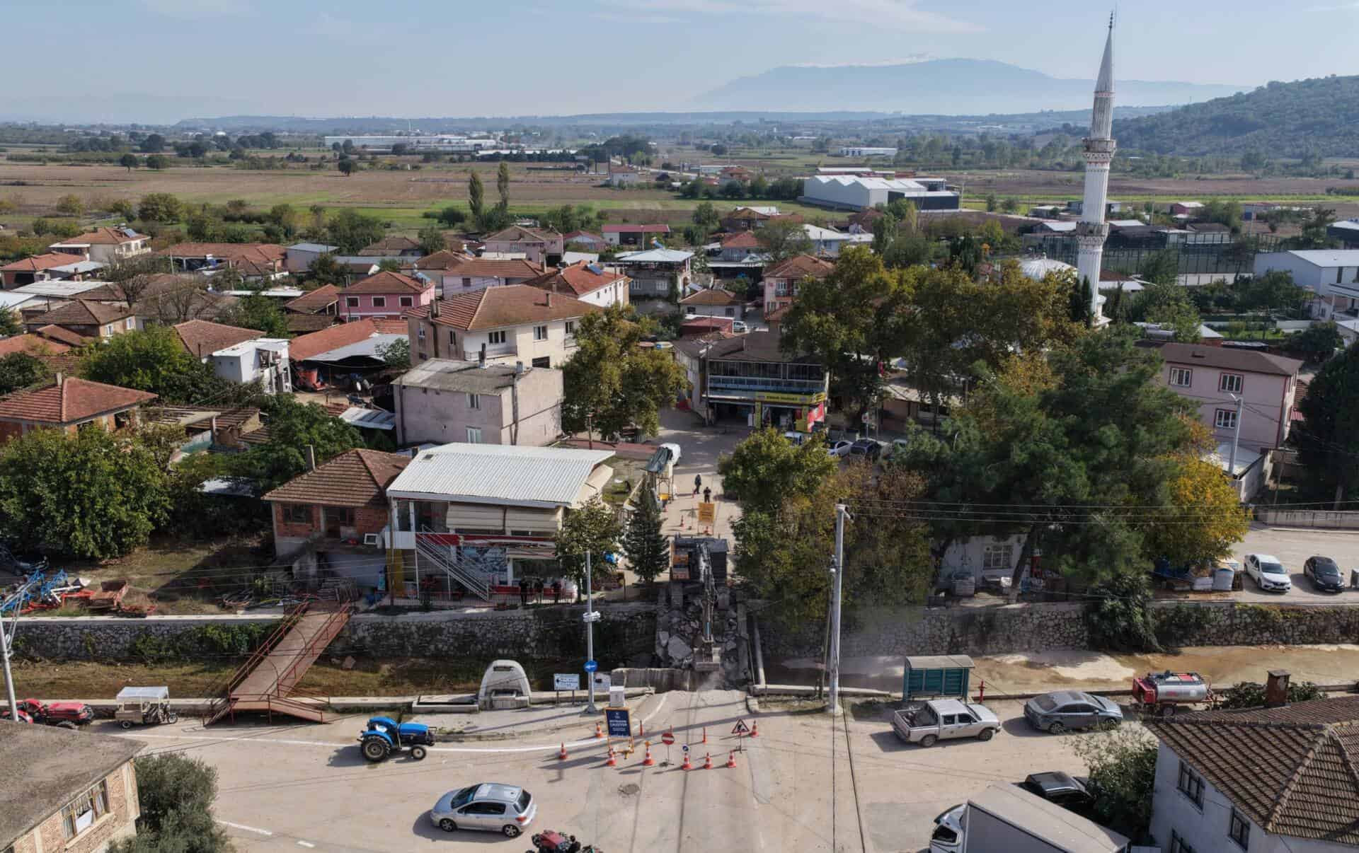 Çekrice’de Yeni Çift Şeritli Köprü İnşaatı Başladı