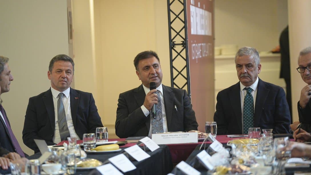 İstanbul’da Eğitim Fakültesi Dekanları Toplandı