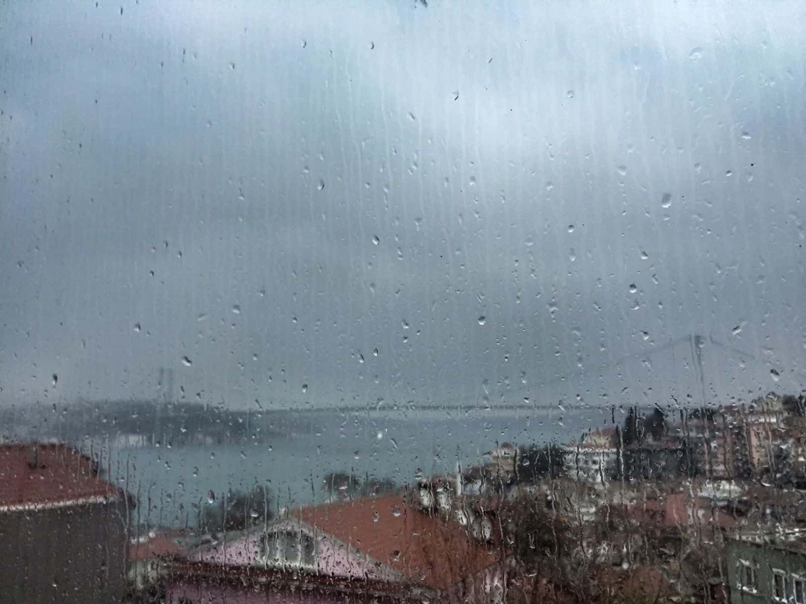 İstanbul’da Sıcaklıklar Düşüyor, Sağanak Yağış Geliyor