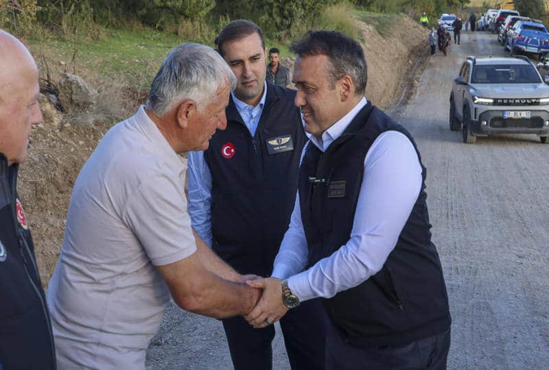 Osmaneli Köy Yollarında Sıcak Asfalt Çalışması