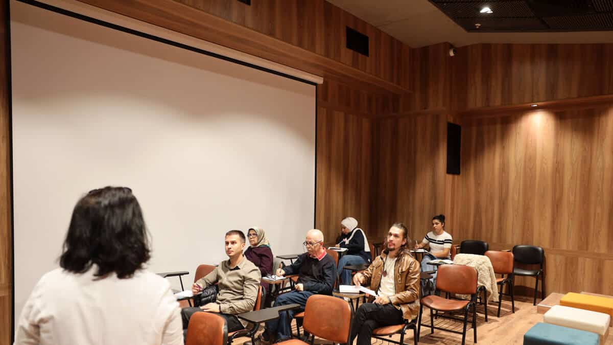 Sakarya SAMEK’te Yabancı Dil Kursları Başladı