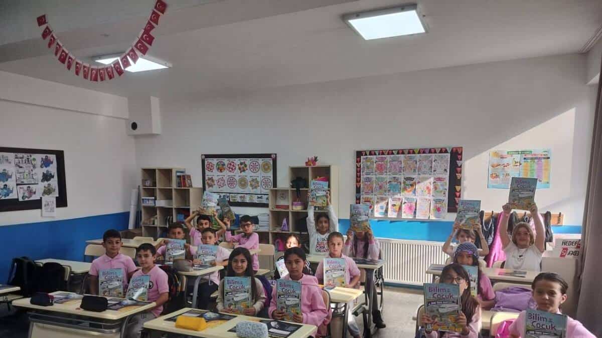 Sakarya’da Kırsal Çocuklara Bilim Desteği Sürüyor