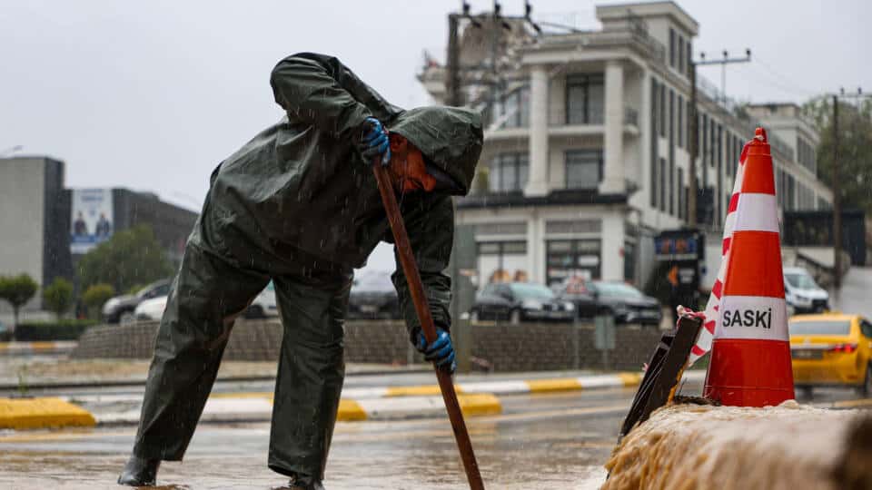 Sapanca Gölü Seviyesi 36 Saatte 34 Santim Yükseldi