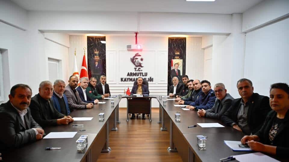 Vali Usta Armutlu’daki Sel Hasarını İnceledi