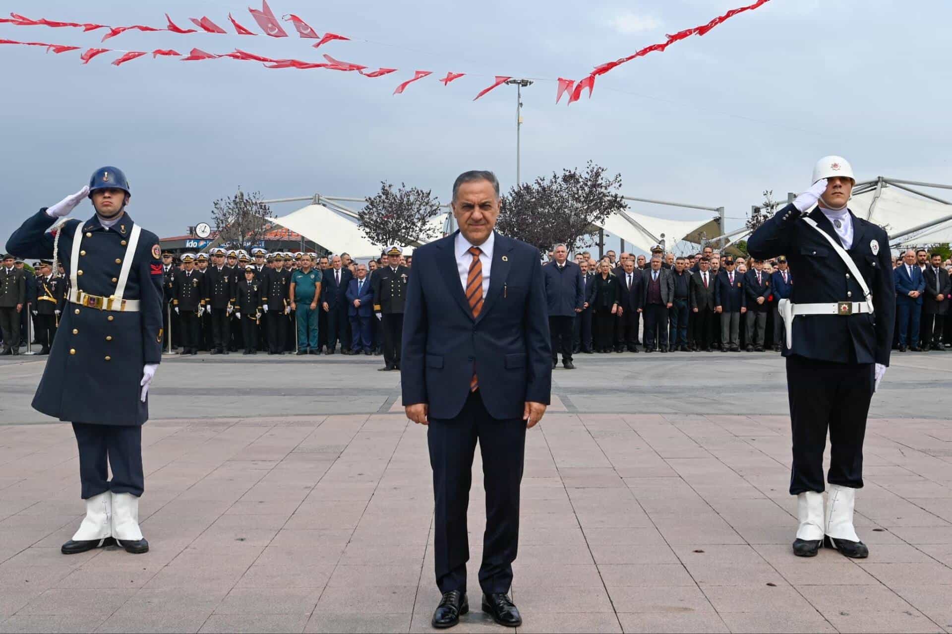 Yalova’da Cumhuriyet Bayramı Çelenk Töreni Yapıldı