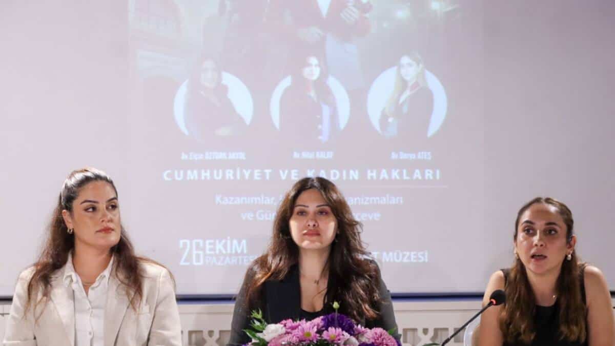 Yalova’da Cumhuriyet ve Kadın Hakları Paneli Yapıldı
